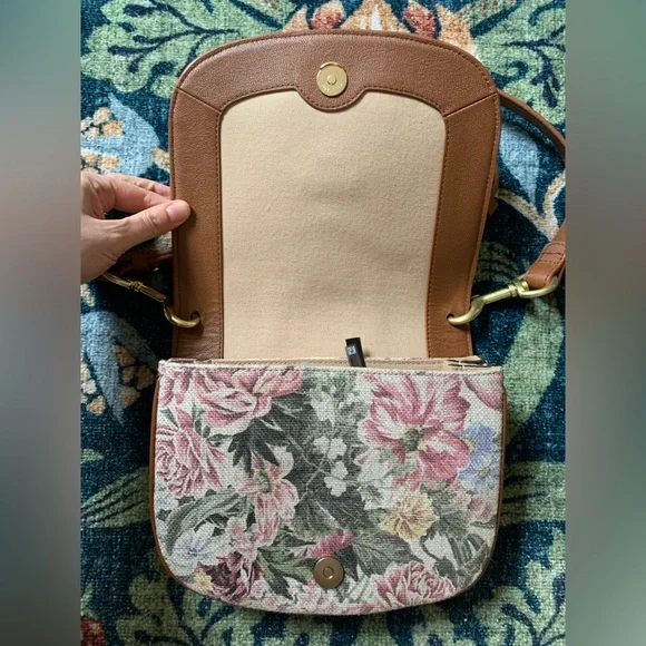 See By Chloe Floral Brown Linen and Leather Crossbody Accordion Bag - Picture 3 of 10